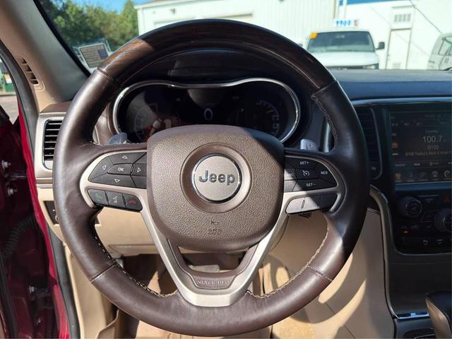 Photo of 2017 Velvet Red Pearlcoat Jeep Grand Cherokee
