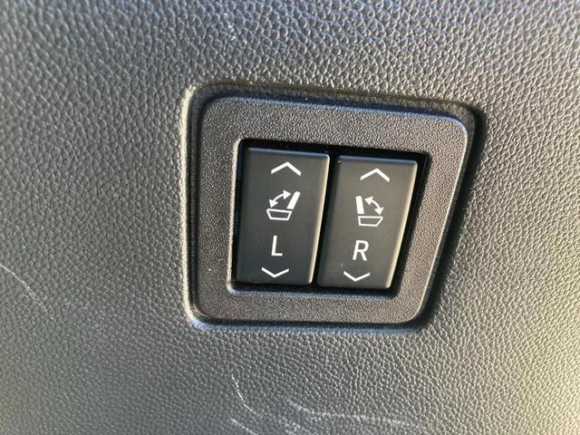 Photo of 2022 Silver Ice Metallic Chevrolet Traverse