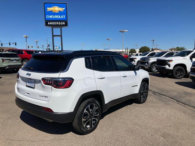 Photo of 2023 Bright White Clearcoat Jeep Compass