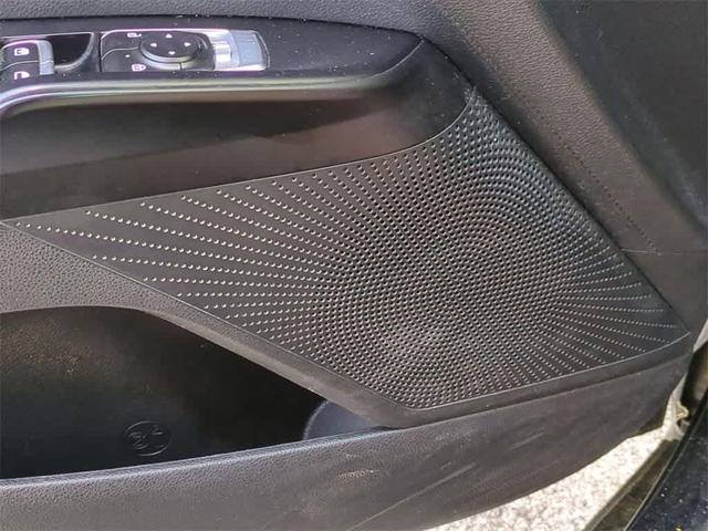 Photo of 2022 Ebony Black Kia K5