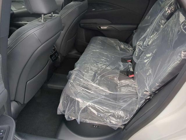 Photo of 2025 Eminent White Pearl Lexus RX 450h+