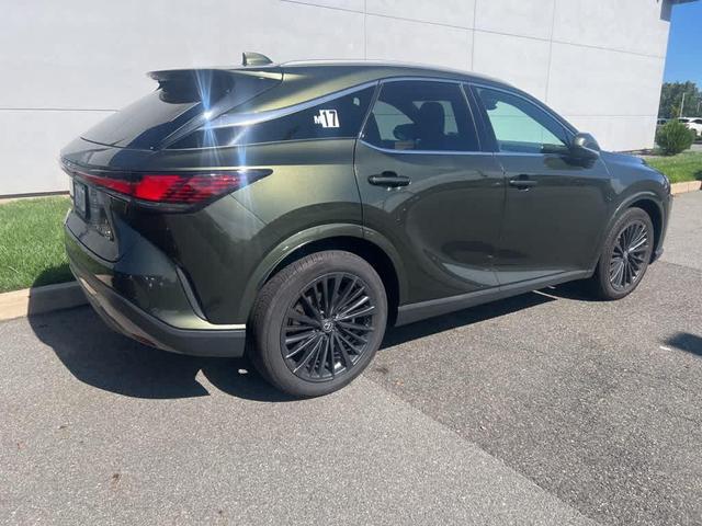 Photo of 2025 Nori Green Pearl Lexus RX 350