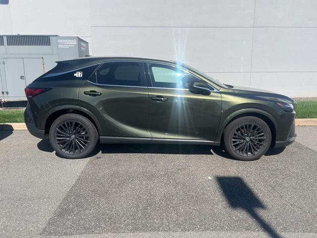 Photo of 2025 Nori Green Pearl Lexus RX 350