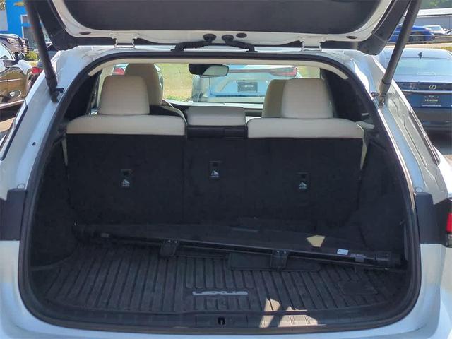 Photo of 2023 Eminent White Pearl Lexus RX 350
