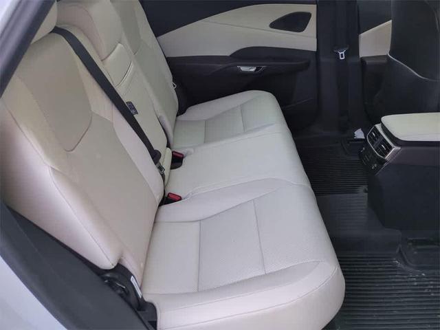 Photo of 2023 Eminent White Pearl Lexus RX 350