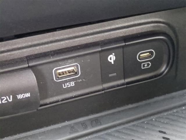 Photo of 2023 Ebony Black Kia Sportage