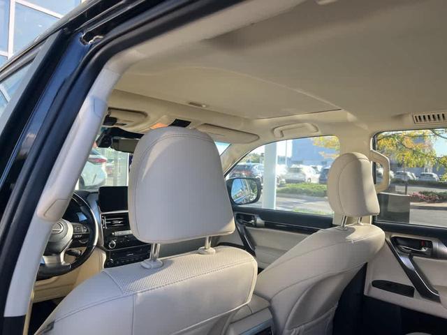 Photo of 2023 Black Onyx Lexus GX 460