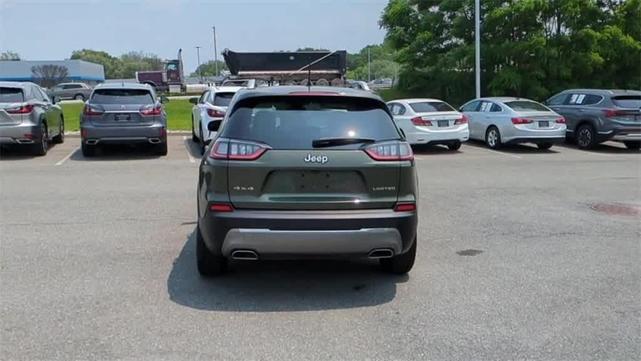 Photo of 2021 Olive Green Pearlcoat Jeep Cherokee