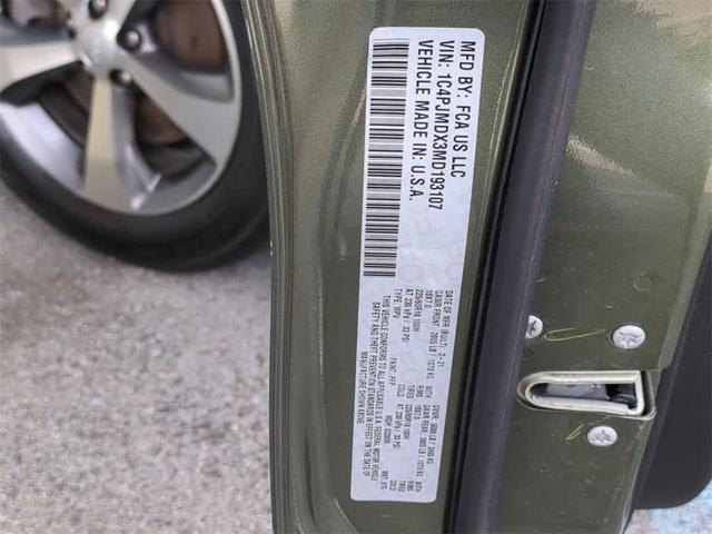 Photo of 2021 Olive Green Pearlcoat Jeep Cherokee