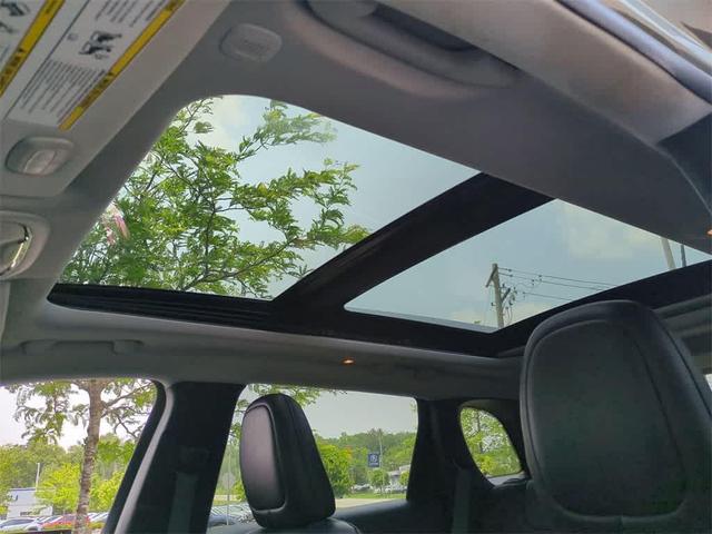 Photo of 2021 Olive Green Pearlcoat Jeep Cherokee