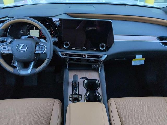 Photo of 2025 Eminent White Pearl Lexus RX 350