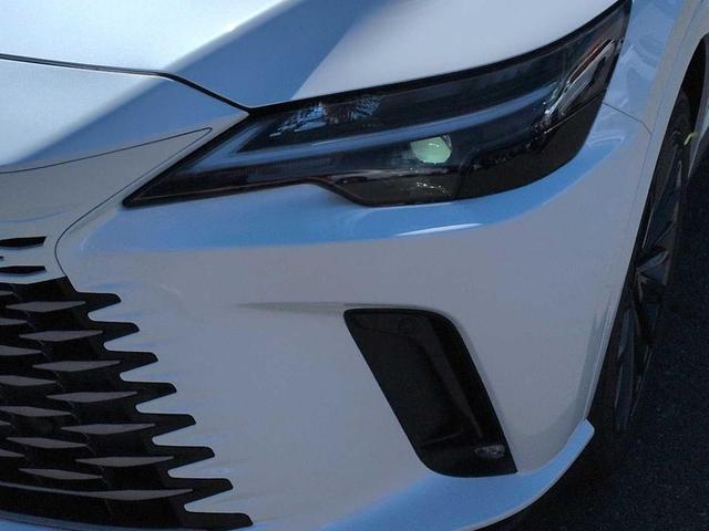 Photo of 2025 Eminent White Pearl Lexus RX 350