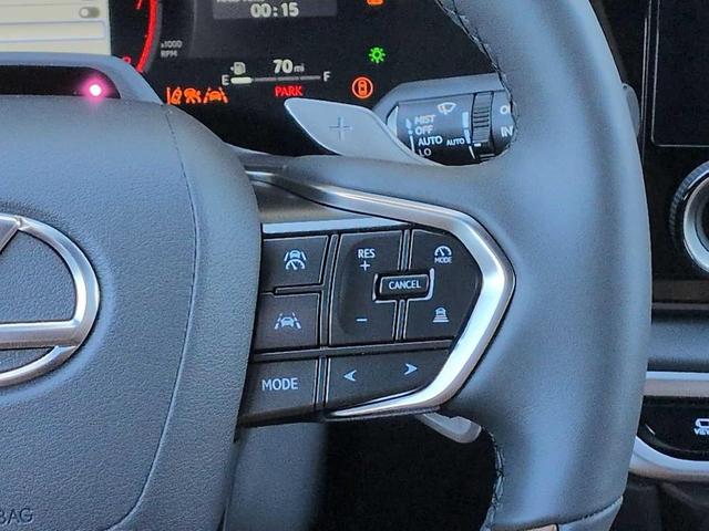 Photo of 2025 Eminent White Pearl Lexus RX 350