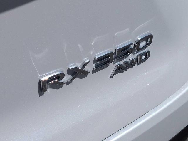 Photo of 2025 Eminent White Pearl Lexus RX 350