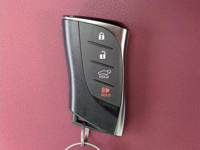 Photo of 2025 Atomic Silver Lexus NX 350