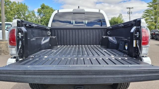 Photo of 2021 Super White Toyota Tacoma