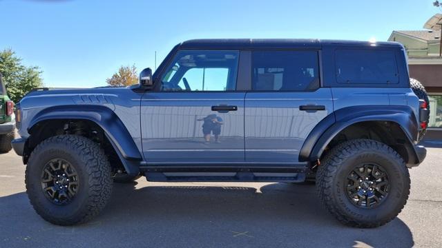 Photo of 2024 Azure / Gray Ford Bronco