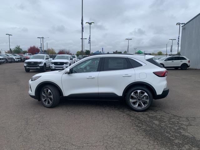 Photo of 2025 Star White Metallic Tri-Coat Ford Escape