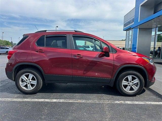 Photo of 2022 Crimson Metallic Chevrolet Trax