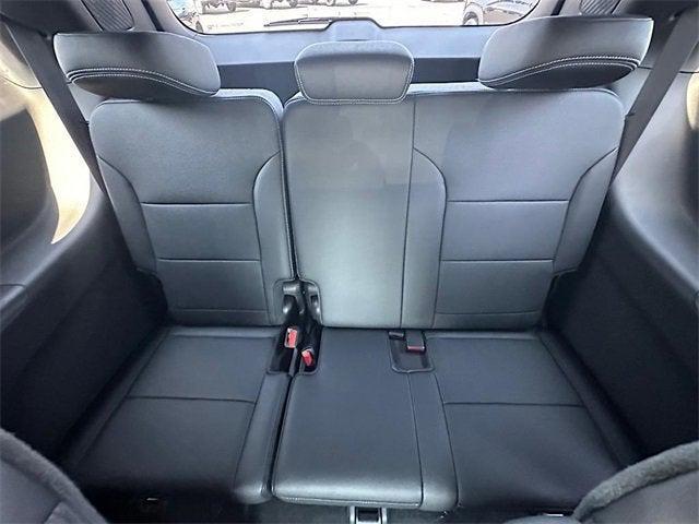 Photo of 2025 Sterling Gray Metallic Chevrolet Traverse
