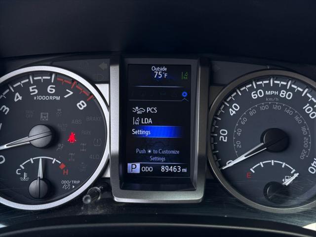 Photo of 2020 Super White Toyota Tacoma