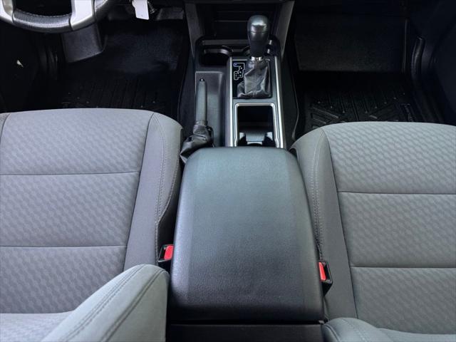 Photo of 2020 Super White Toyota Tacoma