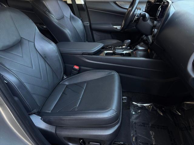 Photo of 2024 Atomic Silver Lexus NX 450h+