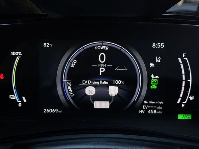Photo of 2024 Atomic Silver Lexus NX 450h+