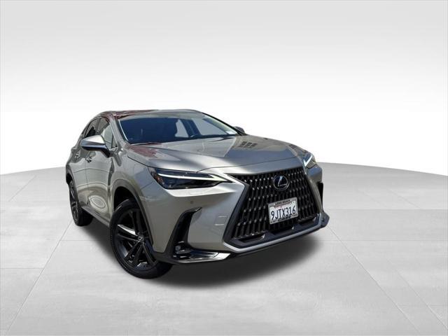Photo of 2024 Atomic Silver Lexus NX 450h+