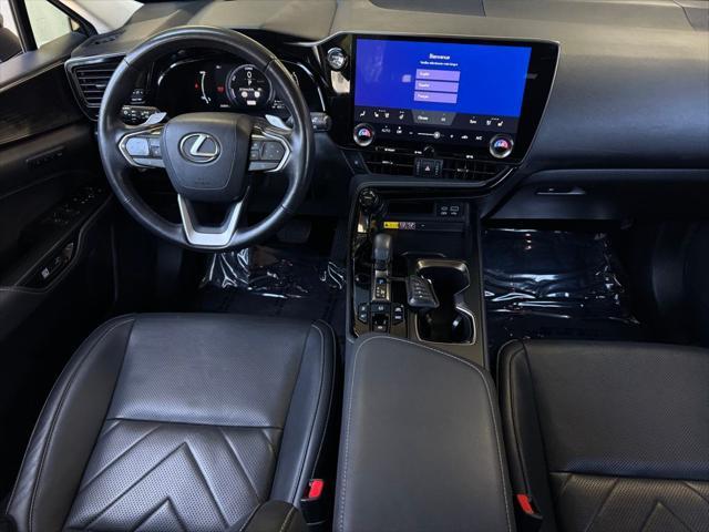 Photo of 2024 Atomic Silver Lexus NX 450h+