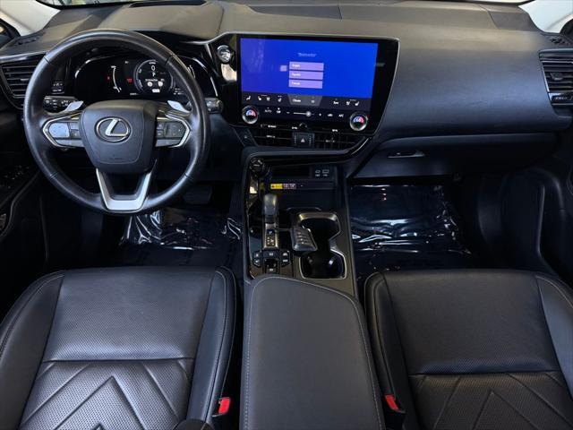 Photo of 2024 Atomic Silver Lexus NX 450h+