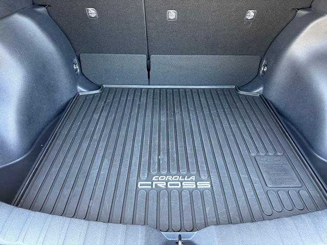 Photo of 2025 Pearl Toyota Corolla Cross