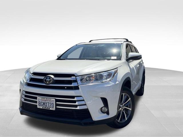 Photo of 2018 Blizzard Pearl Toyota Highlander