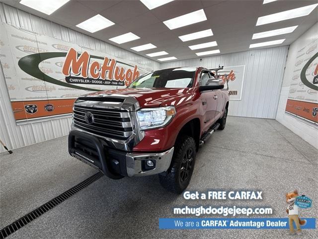 Photo of 2018 Red Toyota Tundra
