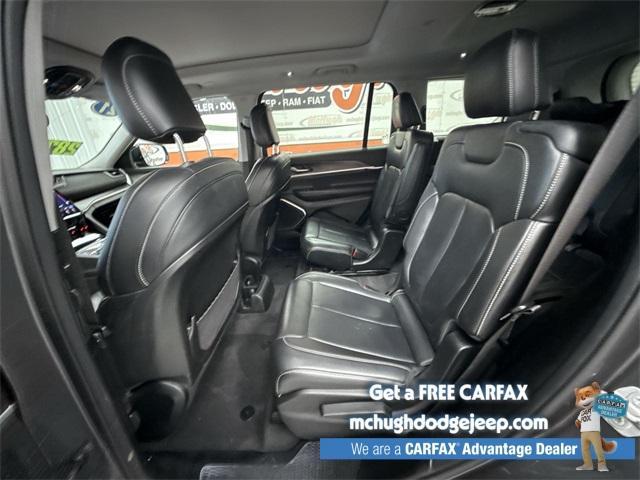 Photo of 2021 Metallic Jeep Grand Cherokee L