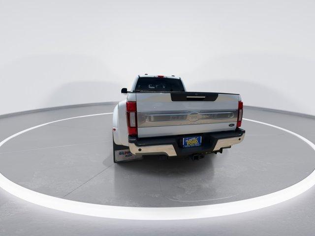 Photo of 2022 Star White Ford F-350