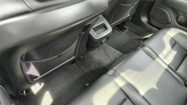 Photo of 2024 Vapour Gray Metallic Volvo S60