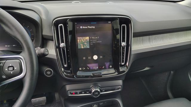 Photo of 2025 Crystal White Pearl Volvo XC40