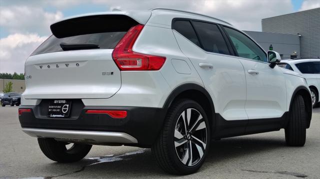 Photo of 2025 Crystal White Pearl Volvo XC40