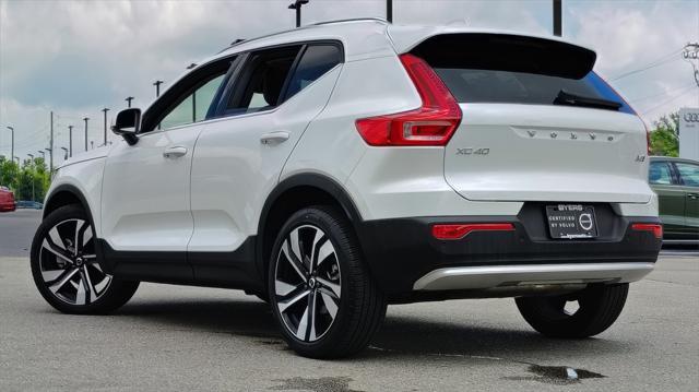 Photo of 2025 Crystal White Pearl Volvo XC40
