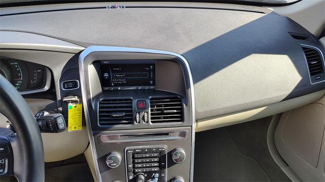 Photo of 2014 Savile Gray Metallic Volvo XC60