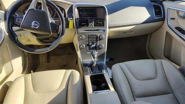 Photo of 2014 Savile Gray Metallic Volvo XC60