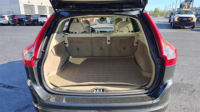 Photo of 2014 Savile Gray Metallic Volvo XC60