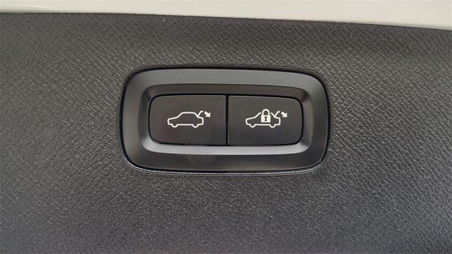 Photo of 2024 Crystal White Metallic Volvo XC90 Recharge Plug-In Hybrid