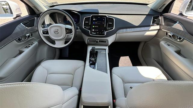 Photo of 2025 Crystal White Pearl Volvo XC90