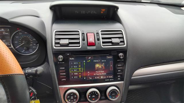 Photo of 2017 Crystal Black Silica Subaru Crosstrek