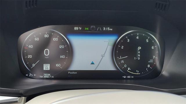 Photo of 2021 Crystal White Metallic Volvo XC60
