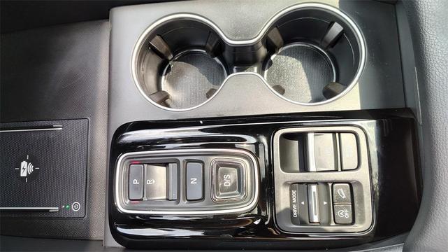 Photo of 2025 Red Honda Pilot