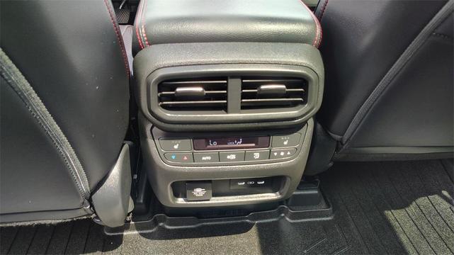 Photo of 2025 Red Honda Pilot
