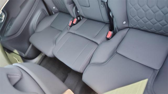 Photo of 2026 Vapour Gray Metallic Volvo XC90
